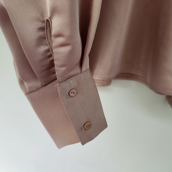 Champagne colored blouse by Vero Moda. - Picture 2 of 6